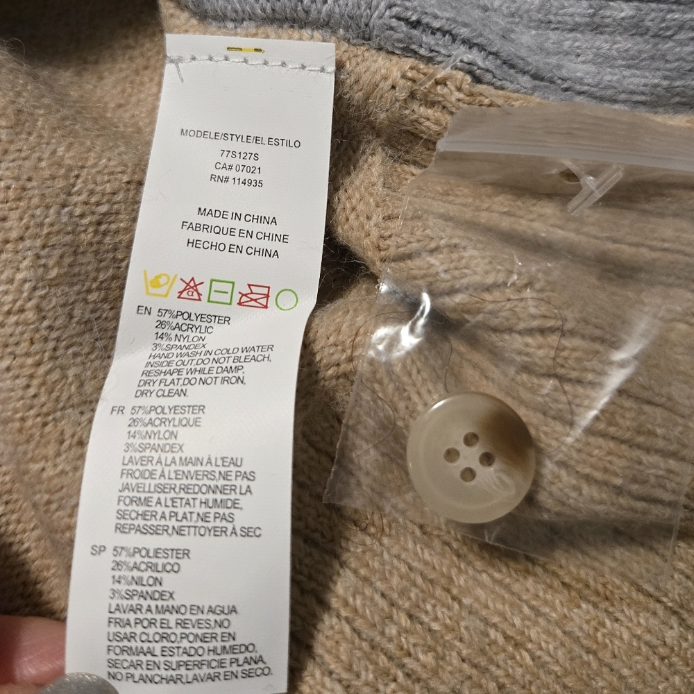 DNA Long Sleeve Grey/Fawn Colorblock Oversized Cardigan Sweater. Size S. - Picture 13 of 13
